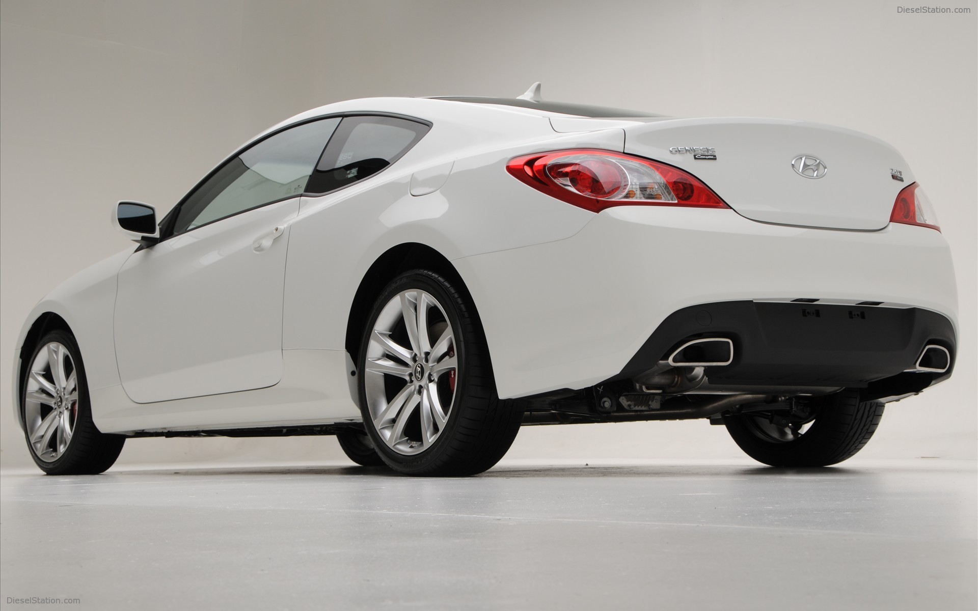 Hyundai Genesis Coupe R-spec - Hyundai Genesis Coupe - HD Wallpaper 