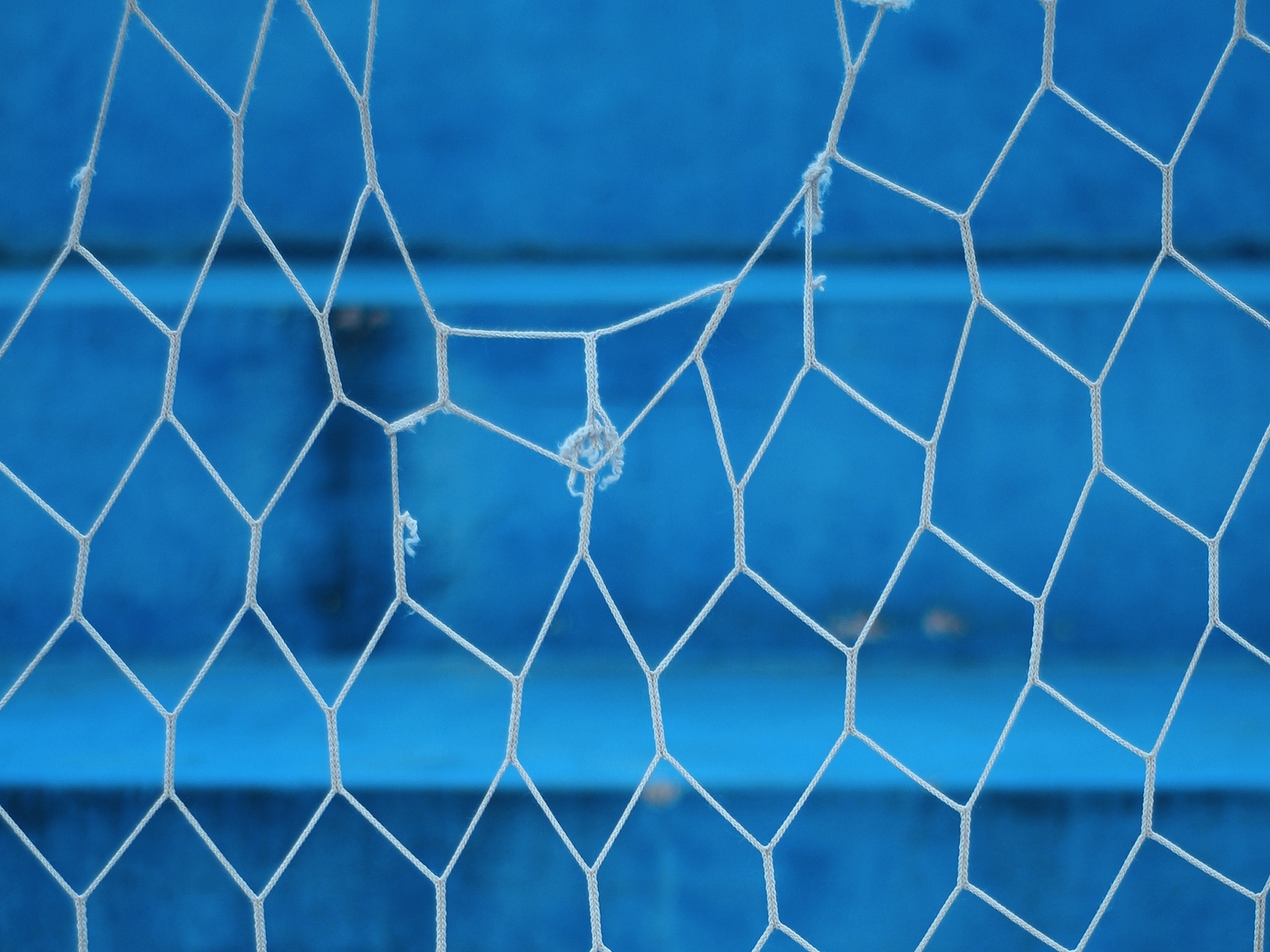 Wallpaper Mesh, Rope, Torn, Blue, Blur - Wallpaper - HD Wallpaper 