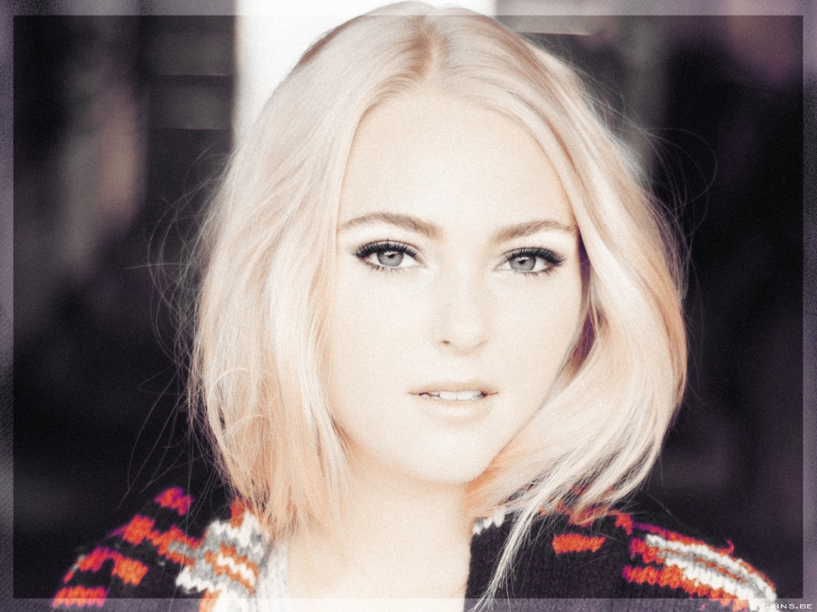 Annasophia Robb Wallpaper - Annasophia Robb Perm Curly - HD Wallpaper 