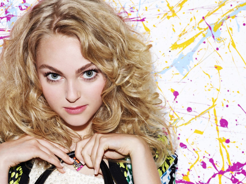 Annasophia Robb Wallpaper - Carrie From The Carrie Diaries - HD Wallpaper 