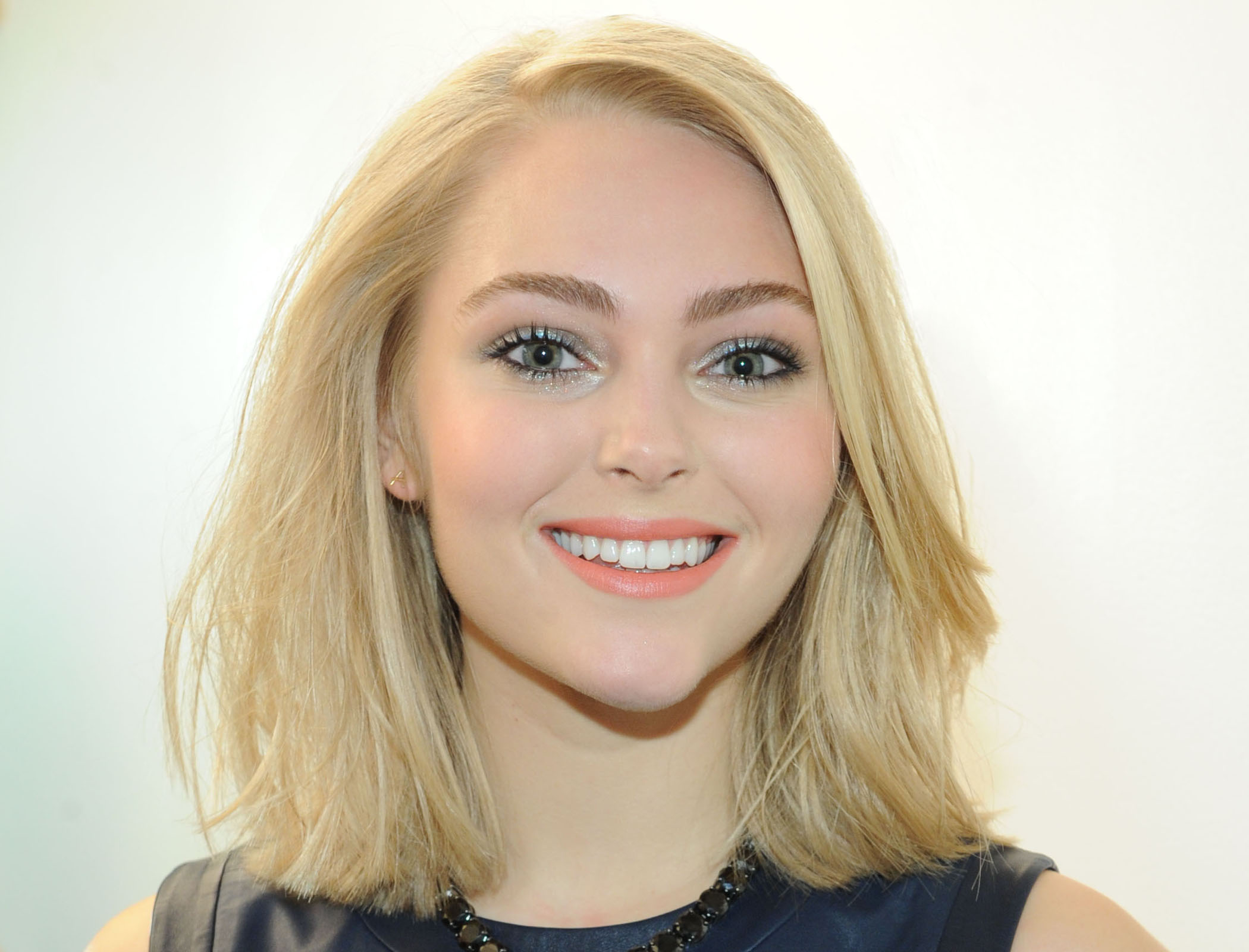 Annasophia Robb Lob - HD Wallpaper 