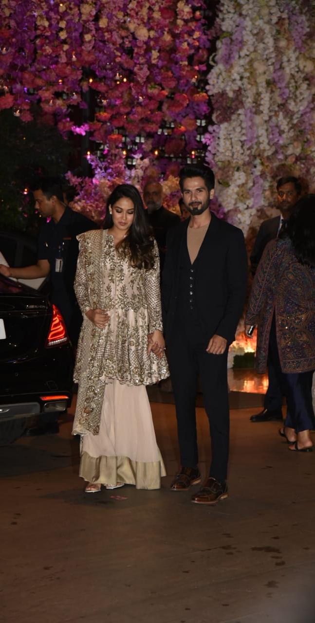 Ranbir Kapoor In Ambani Wedding - HD Wallpaper 