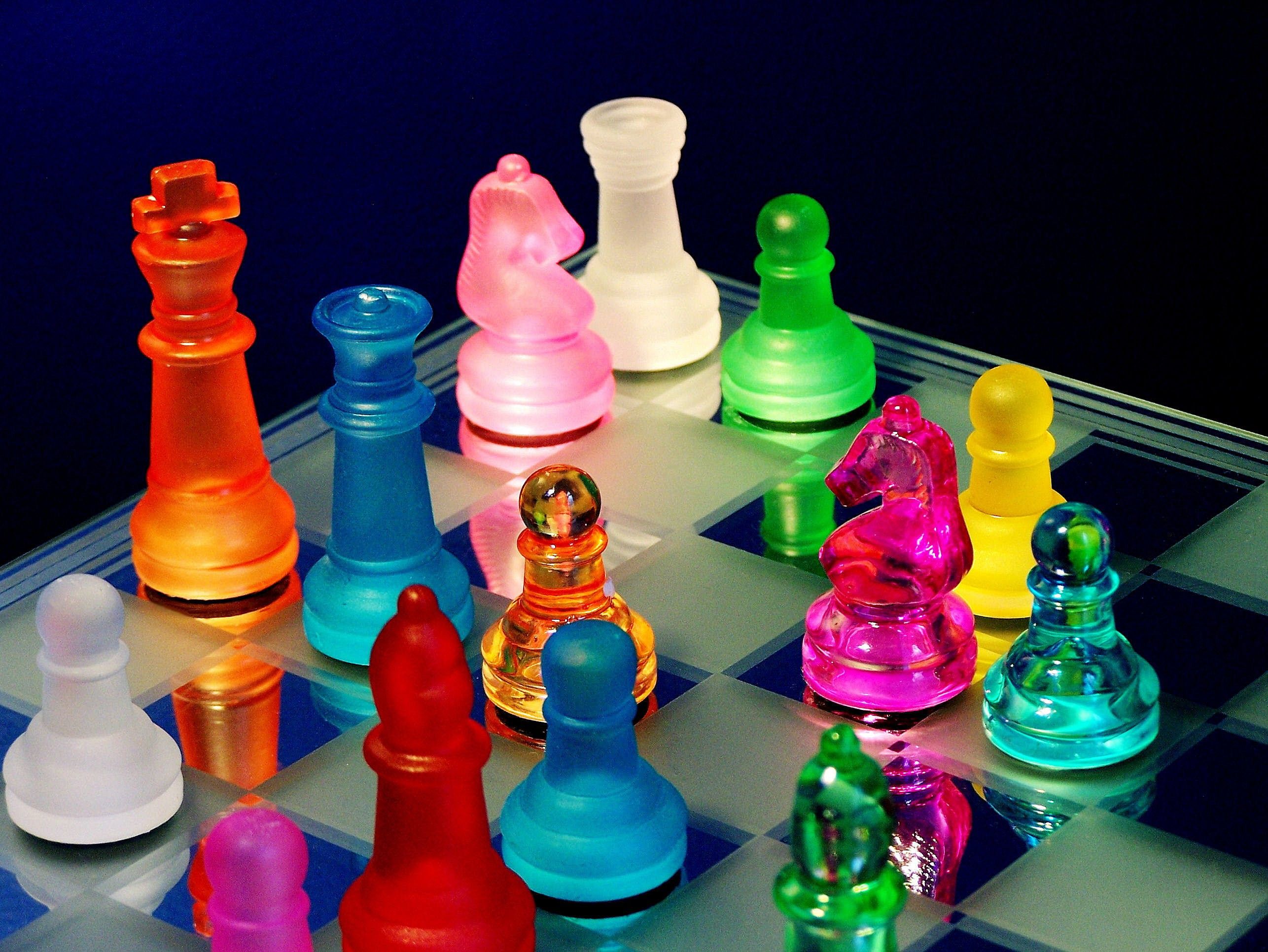 Full Definition, Images Store - Colored Glass Chess Set - HD Wallpaper 