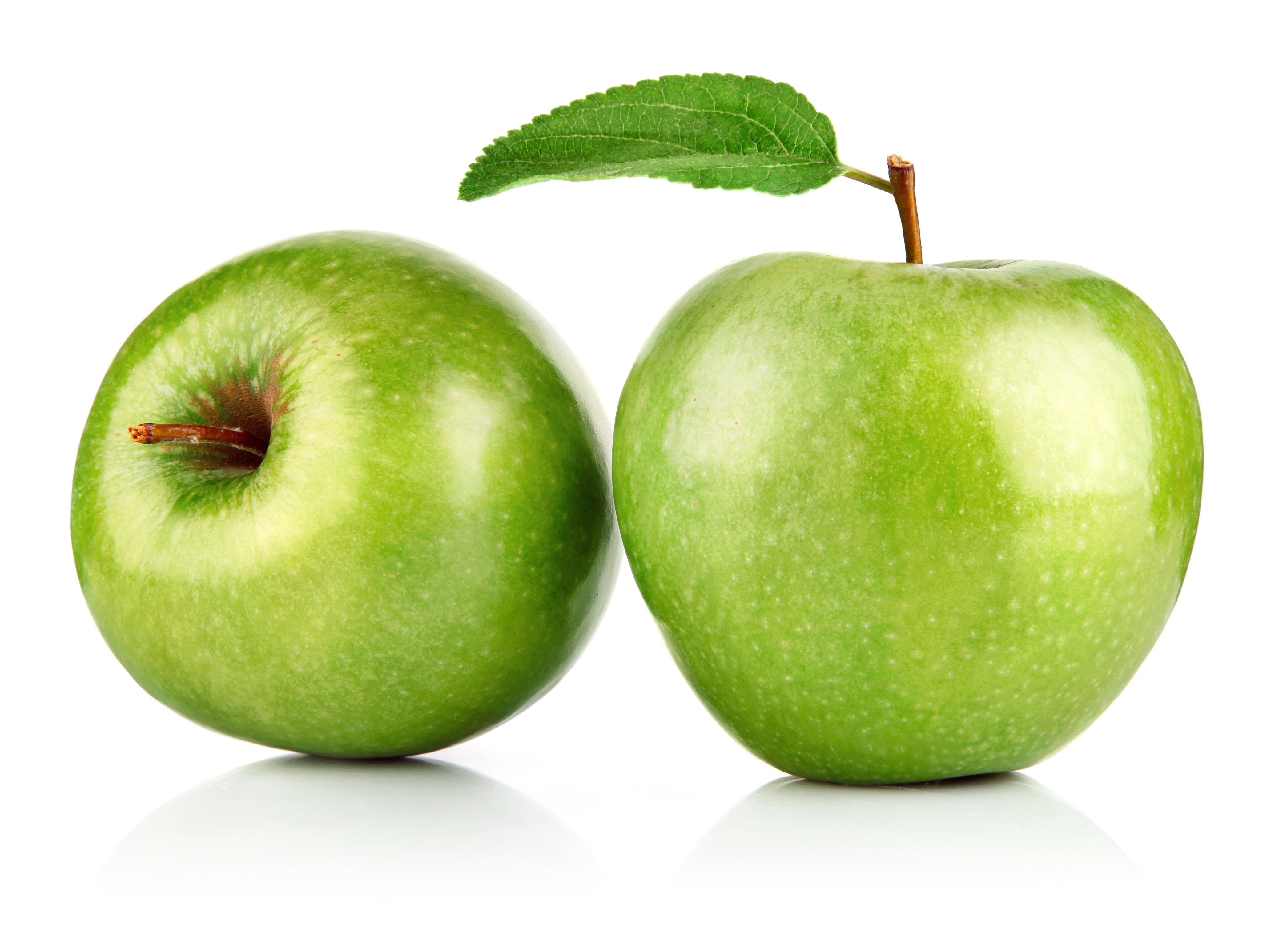 Green Apple On White Background - HD Wallpaper 