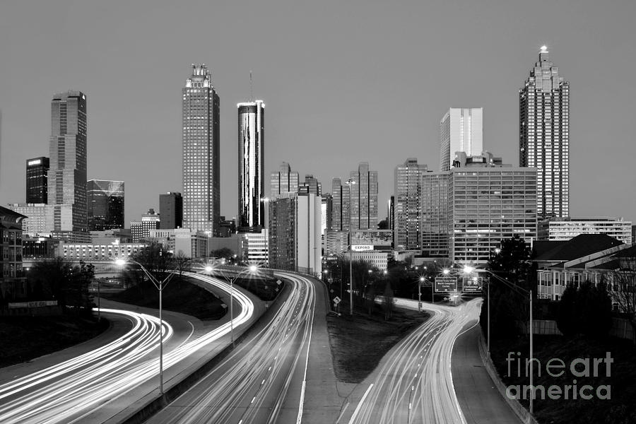 Atlanta Skyline Black And White - HD Wallpaper 