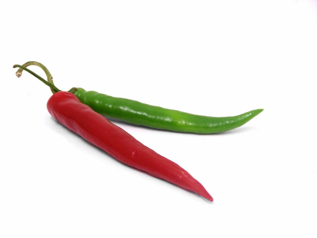 Green And Red Chili Peppers - HD Wallpaper 