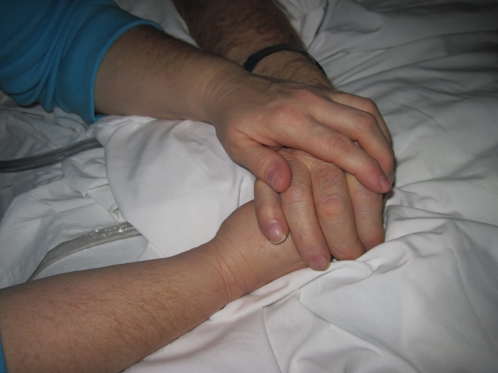 Miss You Papa Wallpaper - Holding Hands - HD Wallpaper 