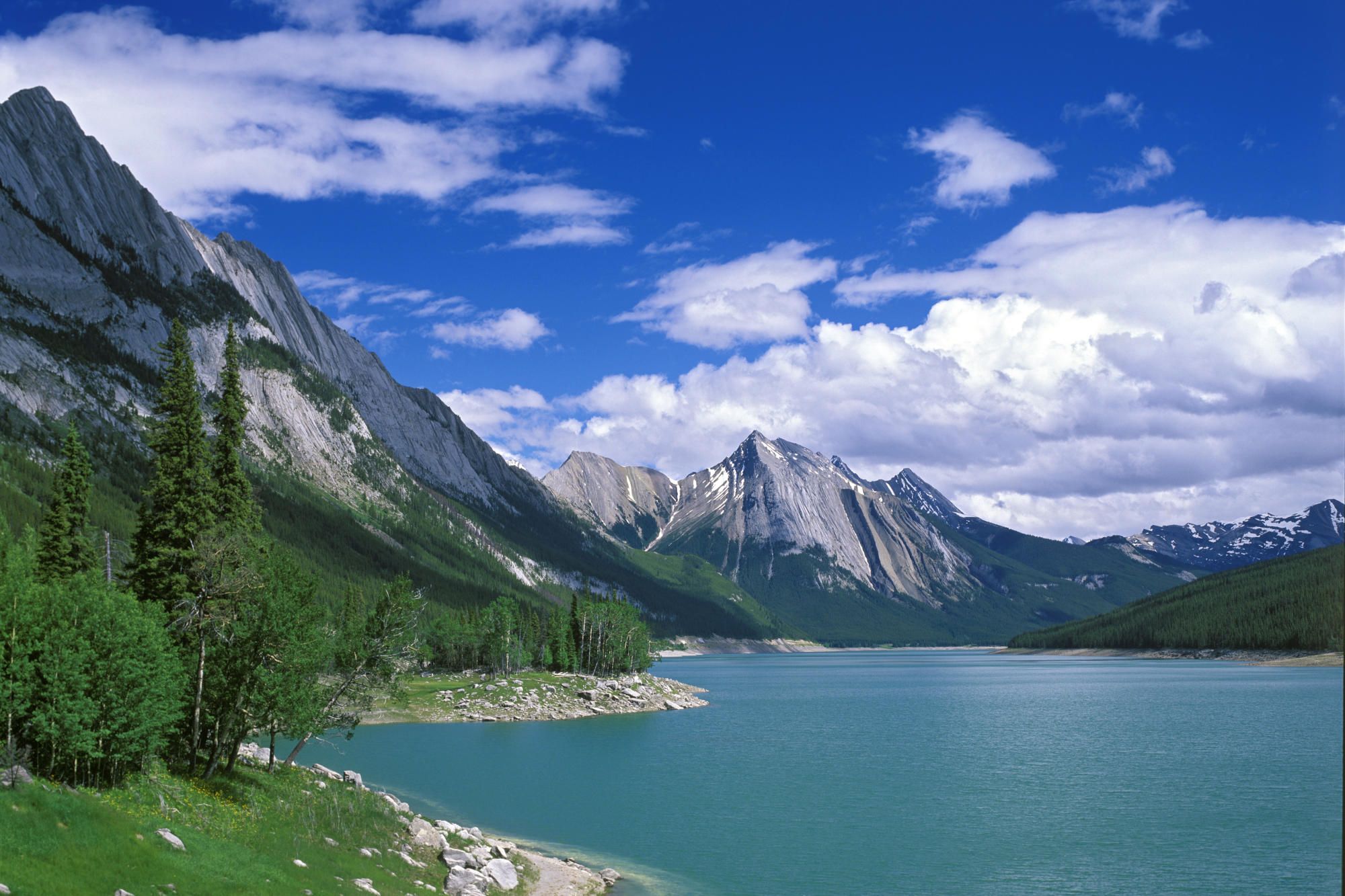 Medicine Lake - HD Wallpaper 