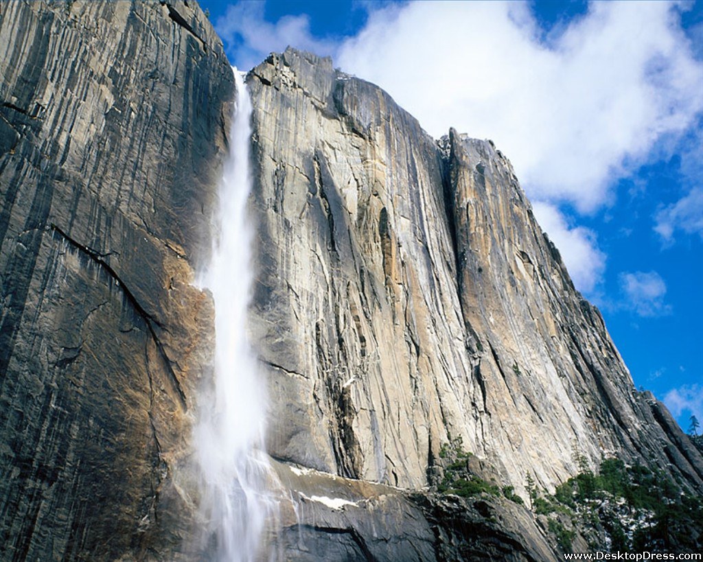 Upper Yosemite Falls, Yosemite National Park, California - Yosemite National Park - HD Wallpaper 