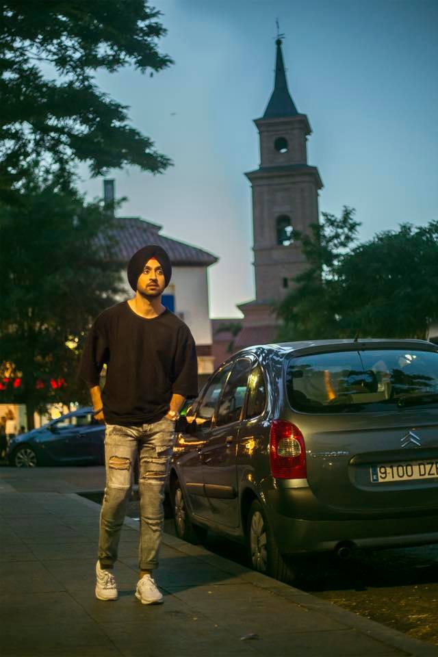 Diljit Dosanjh Pics - Diljit Dosanjh Dressing Style - HD Wallpaper 