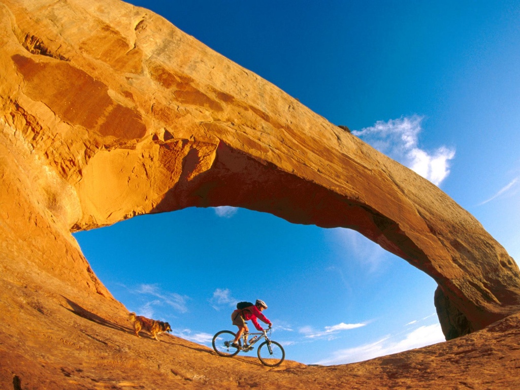 Mountain Bike Christian Wallpaper Free Download - Mtb Arches National Park - HD Wallpaper 