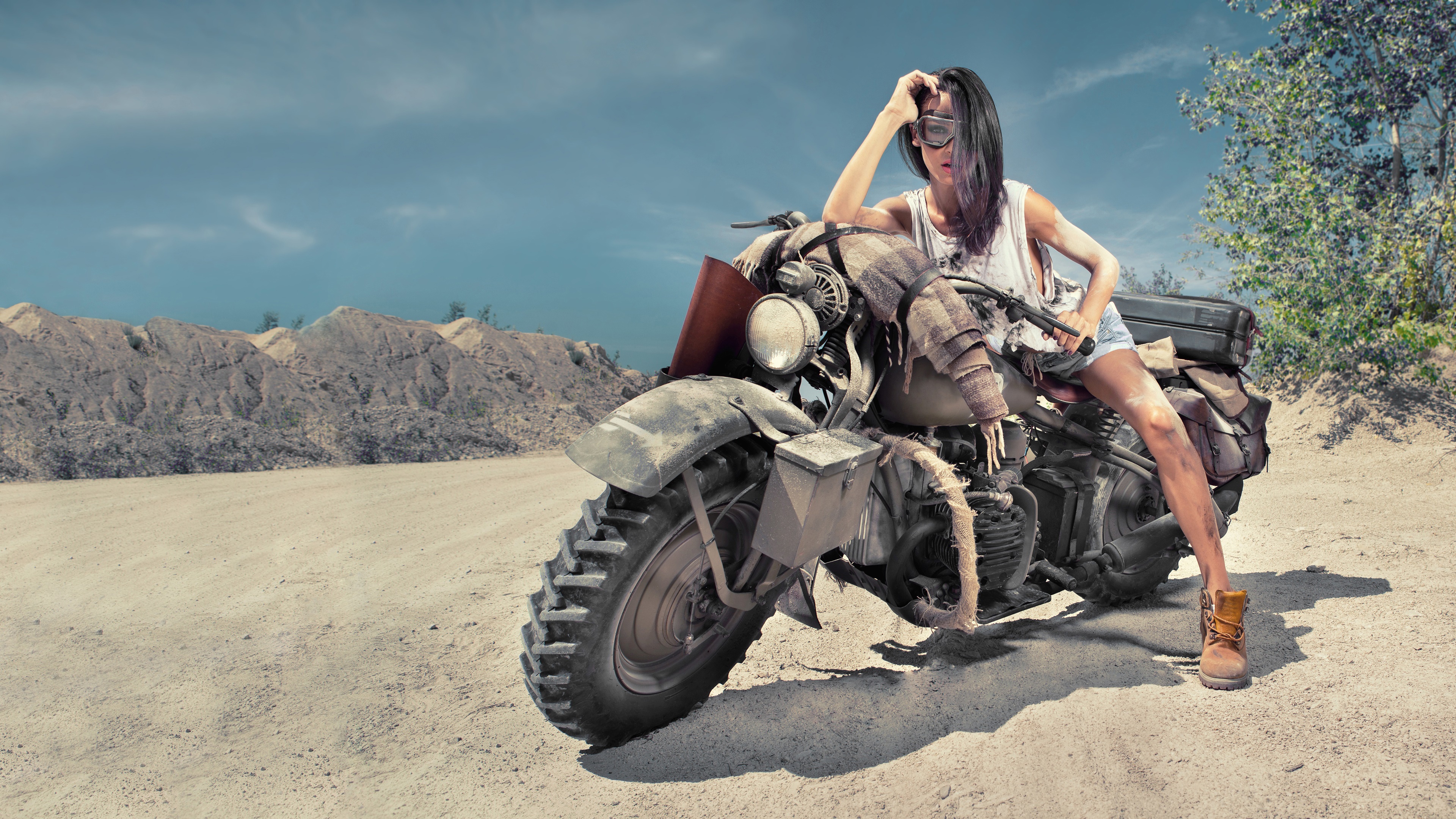 Girl On Desert Offroad Bike 4k - Offroad - HD Wallpaper 