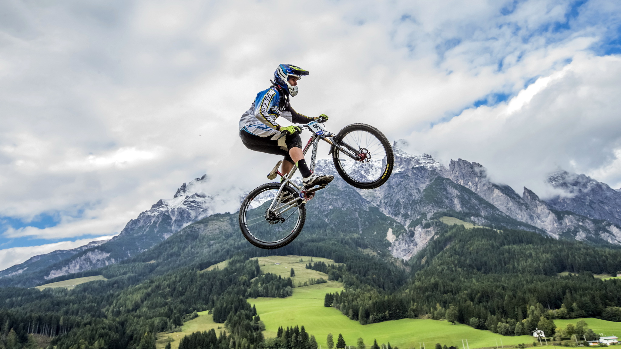 Bicycle Jump - HD Wallpaper 