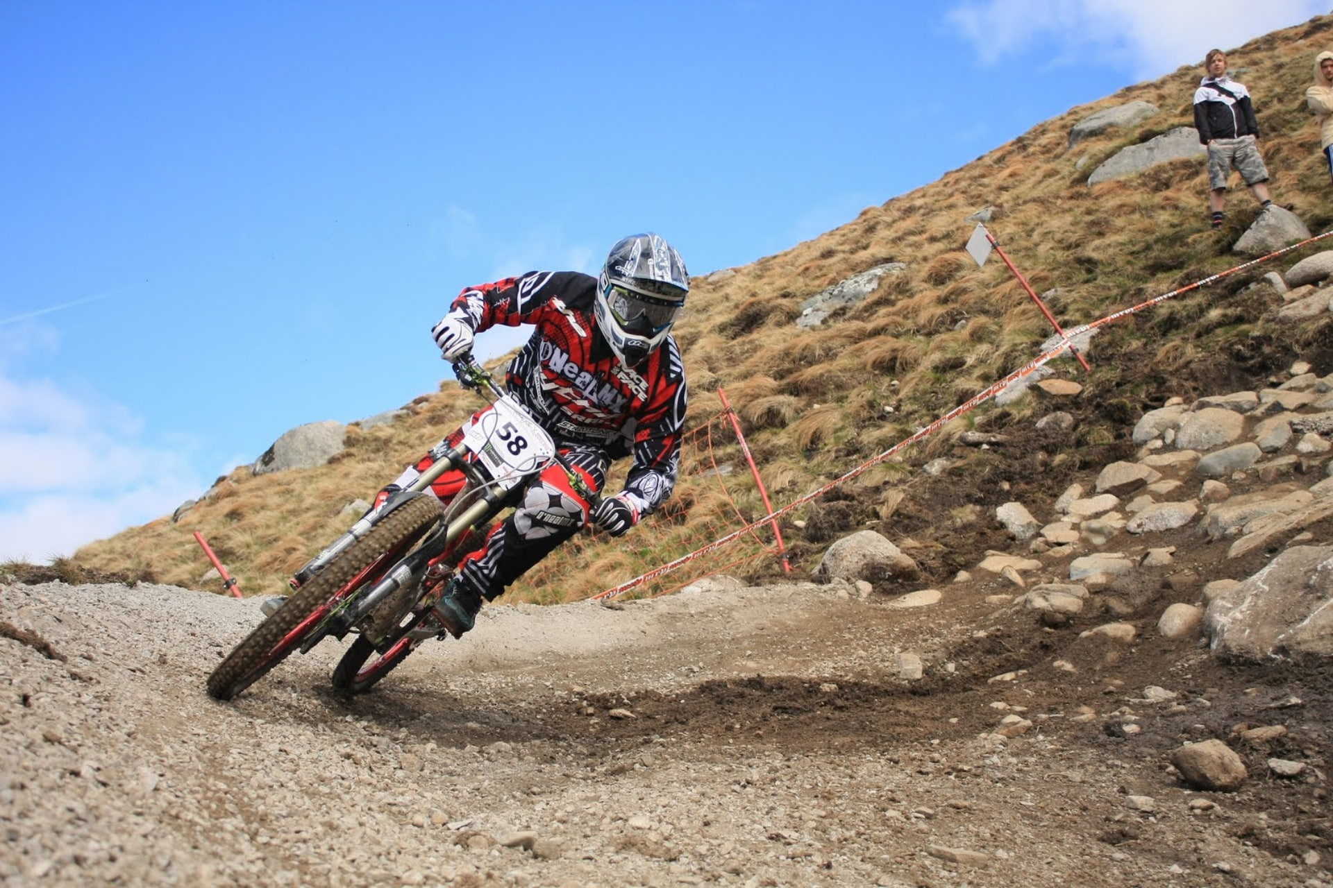 Downhill Mountain Biking - HD Wallpaper 
