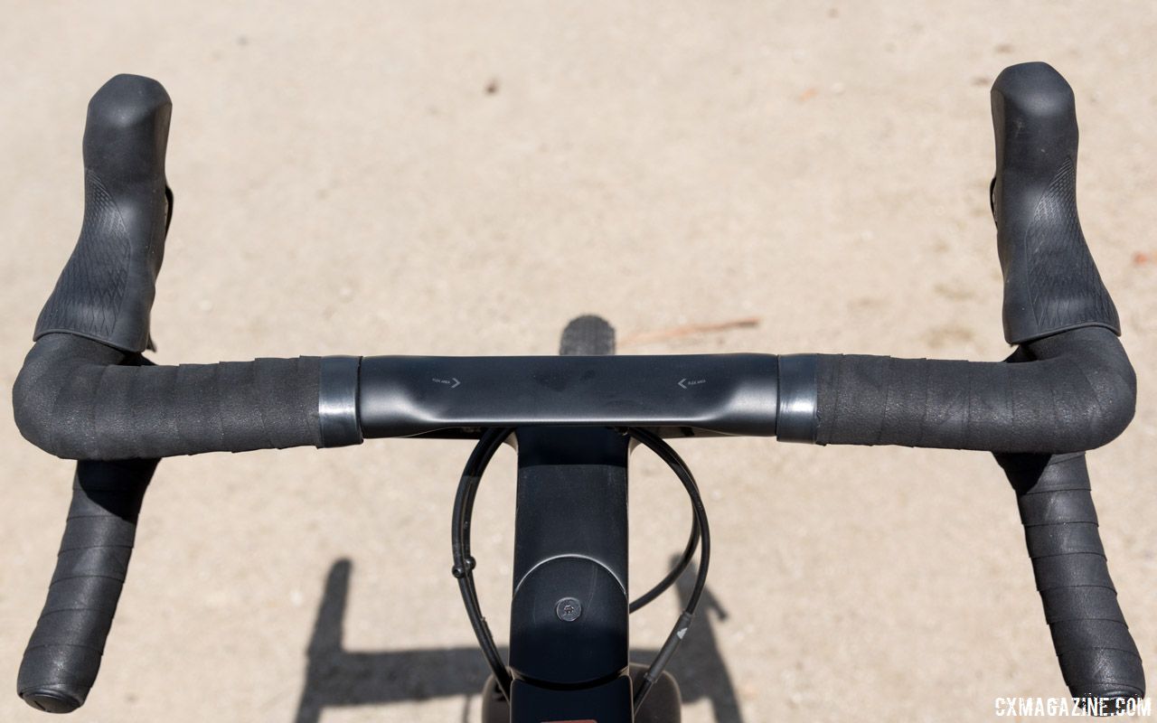 The Bar/stem Looks Like A Traditional Handlebar From - Road Bicycle - HD Wallpaper 
