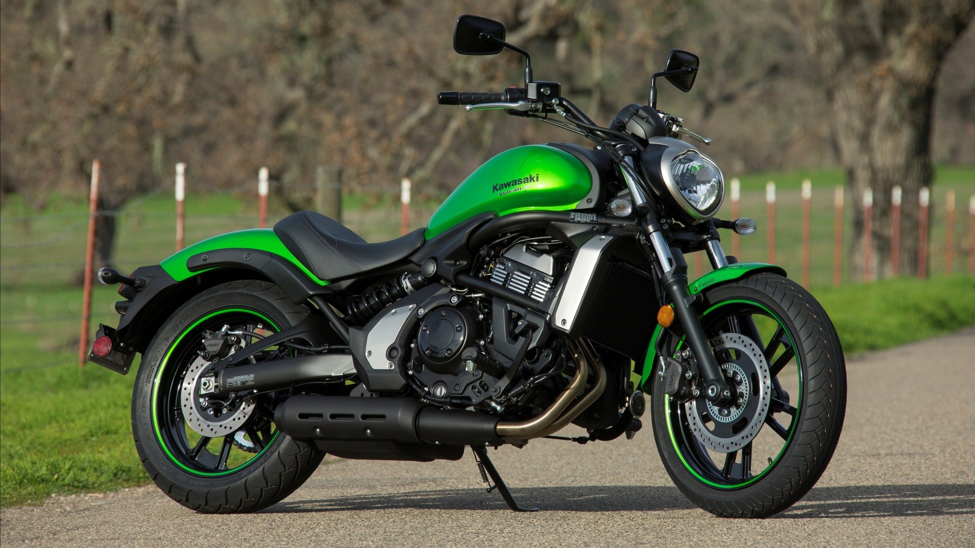 Kawasaki Vulcan S Bike On Road Hd Wallpaper - Kawasaki Vulcan S Wallpaper Hd - HD Wallpaper 