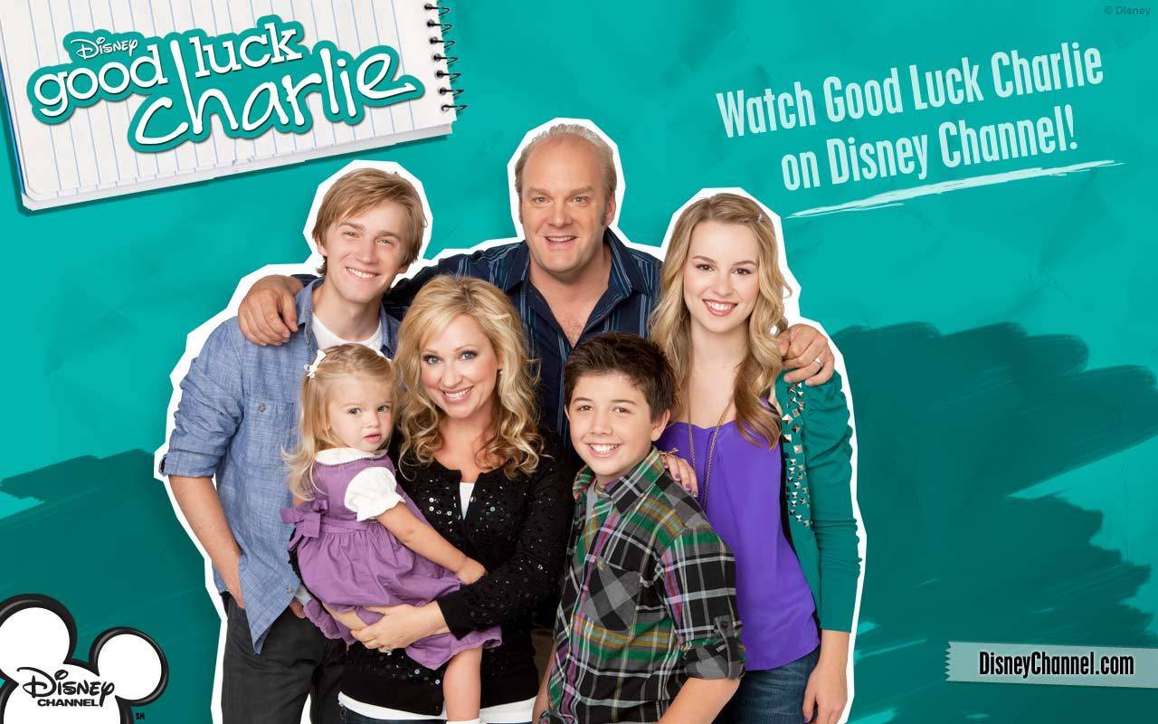 The Family - Disney Channel Charlie Good Luck - HD Wallpaper 