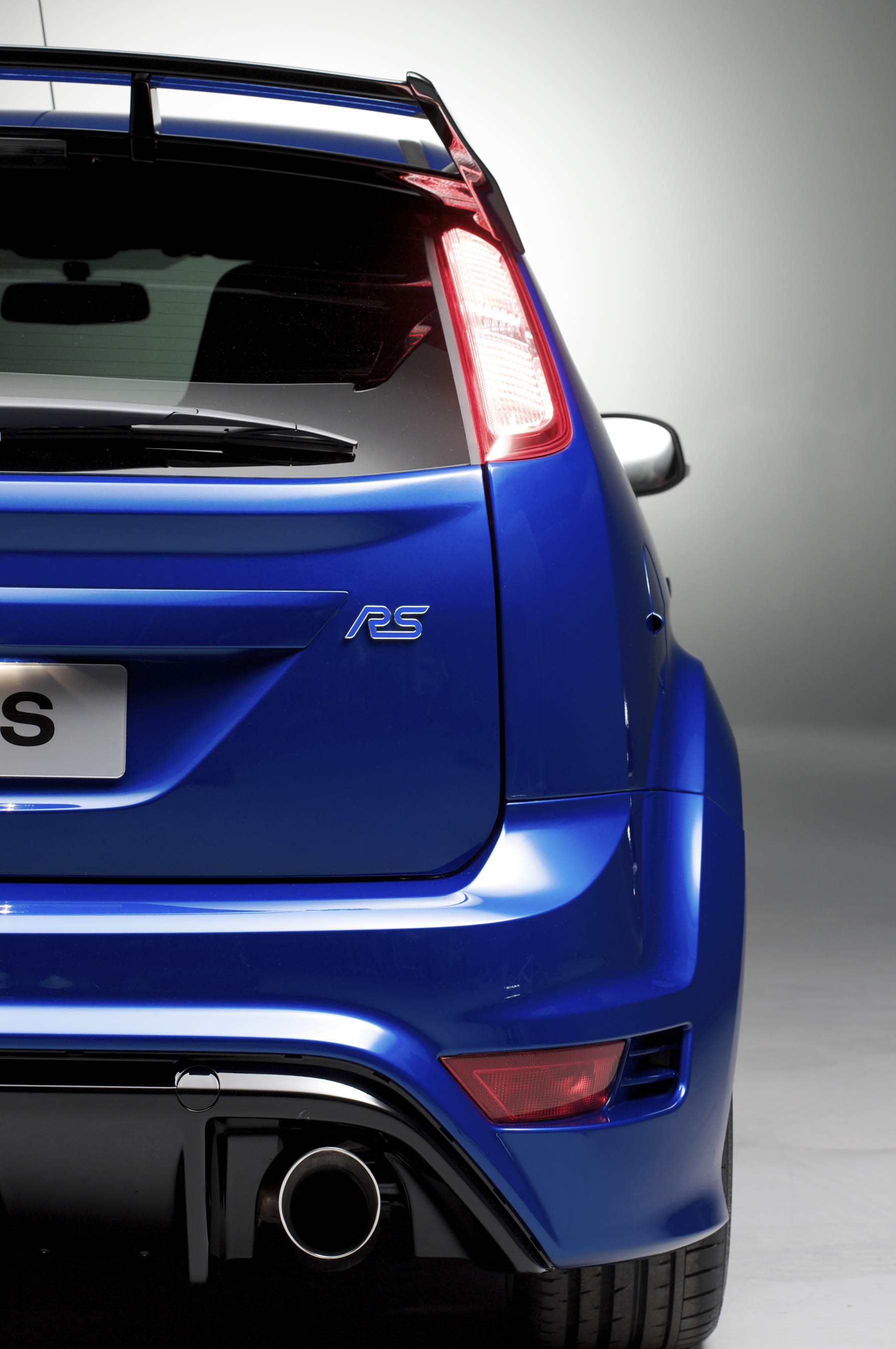 Ford Focus Rs - Ford Focus Rs Mk2 - 1793x2700 Wallpaper 