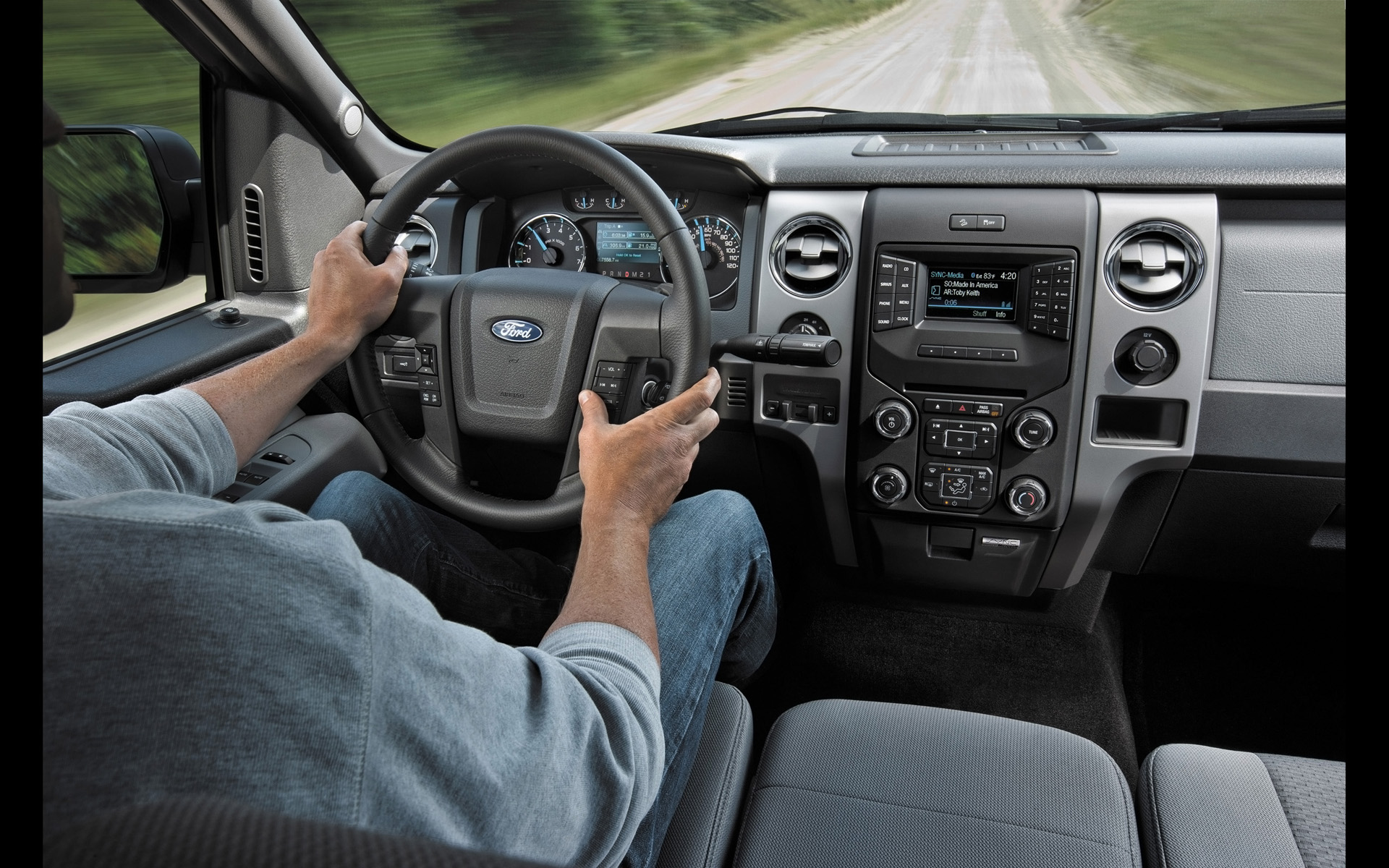 2014 Ford Truck Interior - HD Wallpaper 