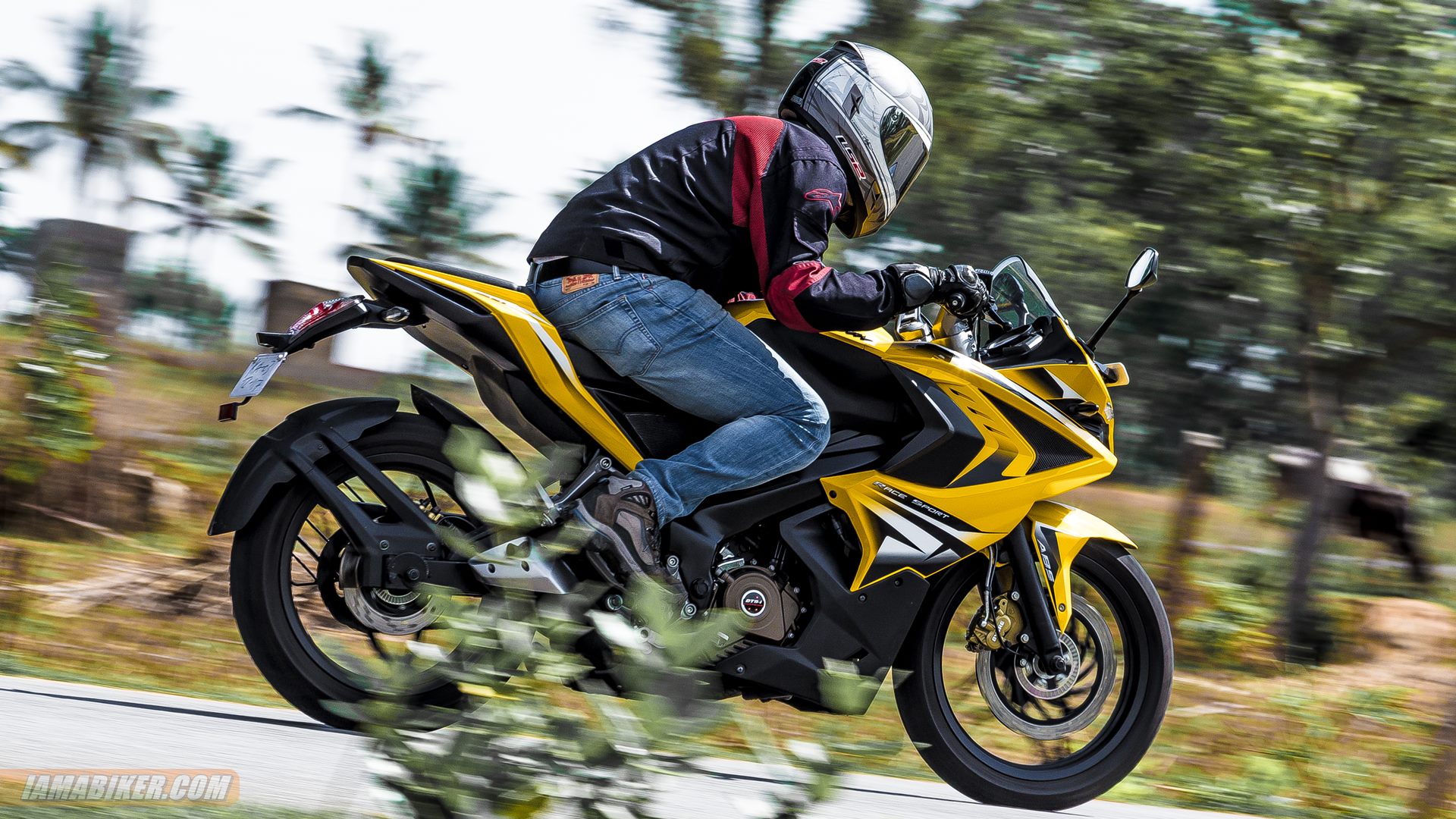 Bajaj Pulsar - HD Wallpaper 