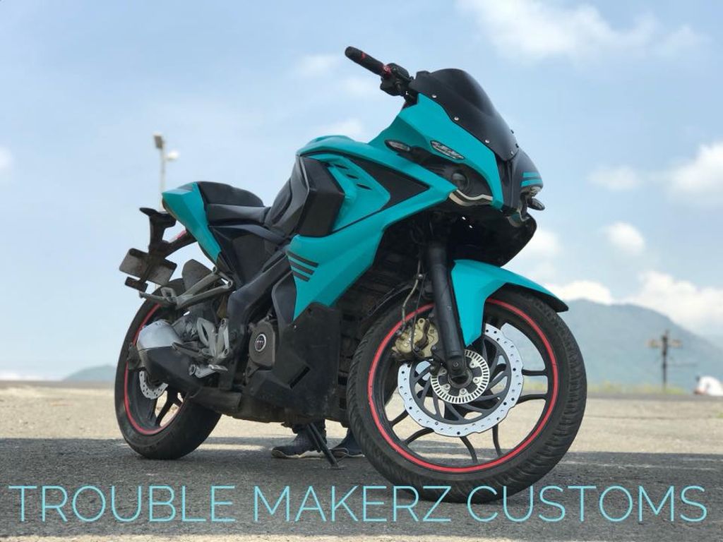 Bajaj Pulsar Rs 200 Dual Tone Colour - Pulsar Rs 200 New Colour 2019 - HD Wallpaper 