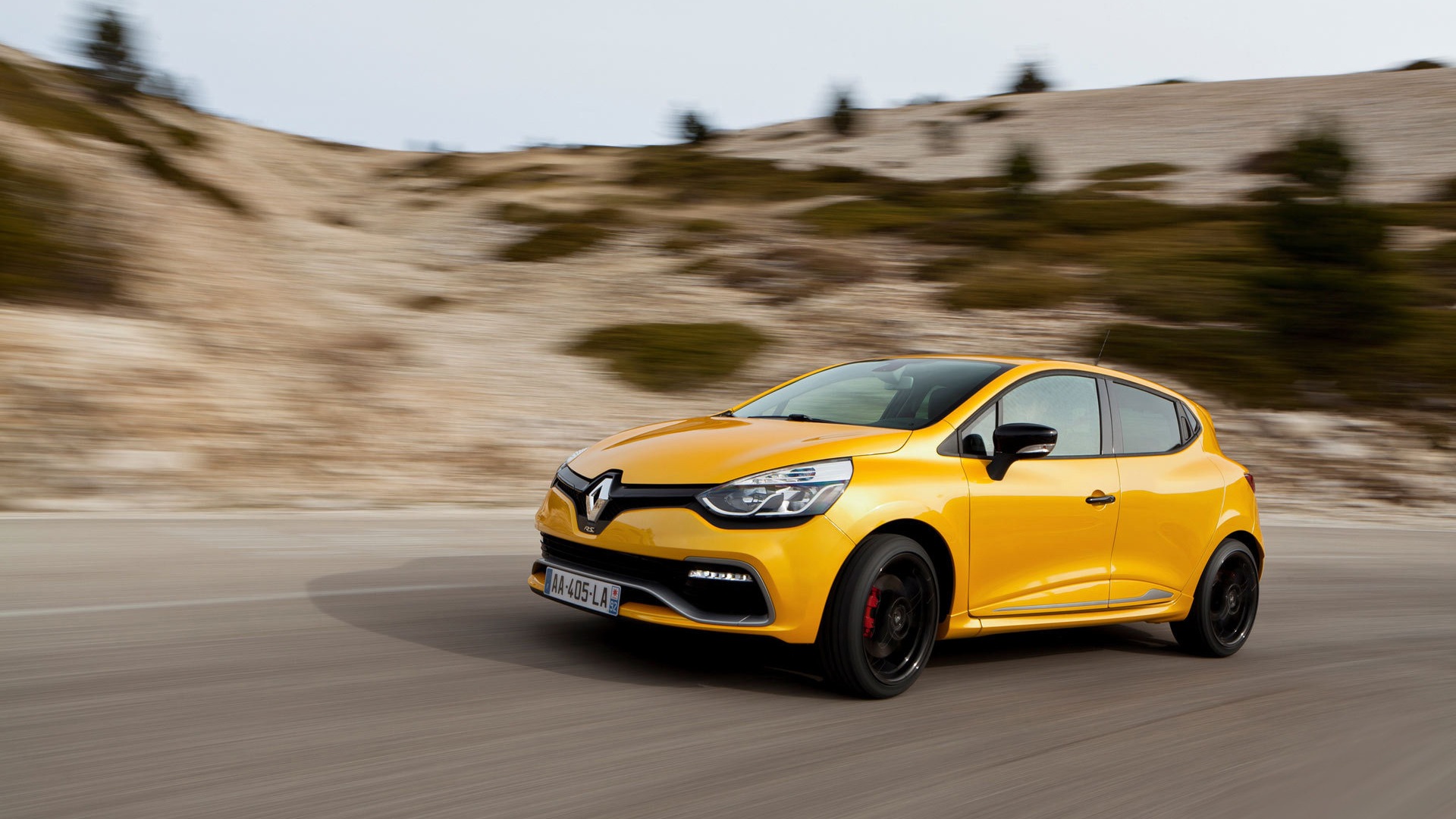 2013 Renault Clio Rs 200 Yellow Color Car Hd Wallpapers - Renault Clio Rs 200 Cv - HD Wallpaper 