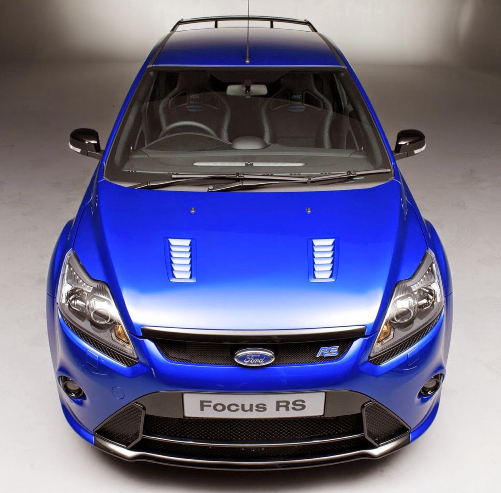 Ford Focus Rs 2016 Car Hd Wallpaper - Motor De Focus Rs 2010 - HD Wallpaper 