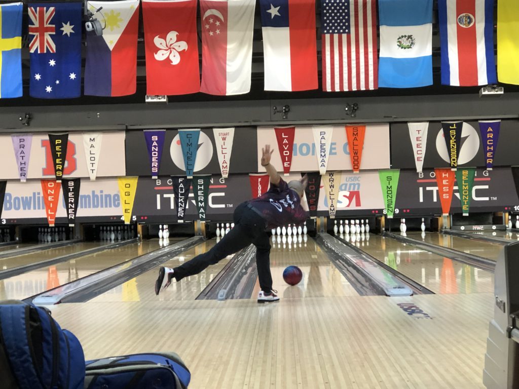 Ten-pin Bowling - HD Wallpaper 