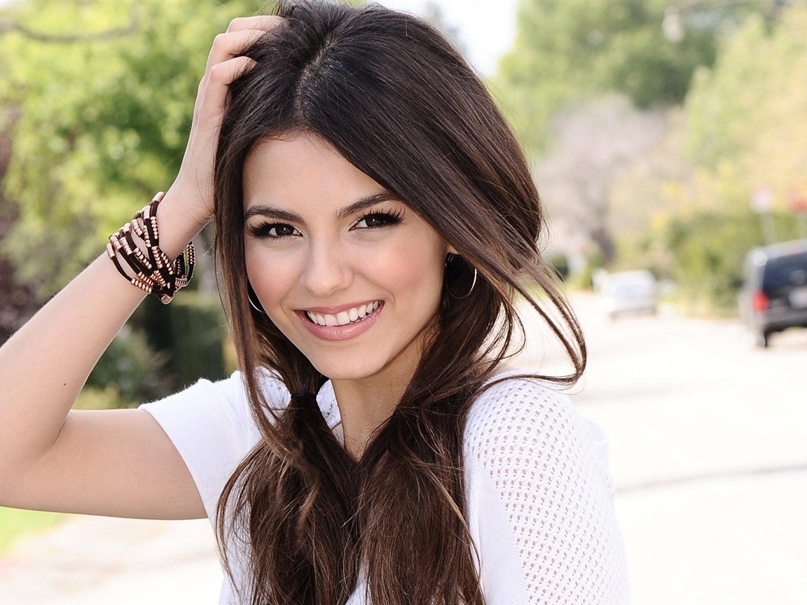 Best Hd Photos Of Victoria Justice - HD Wallpaper 