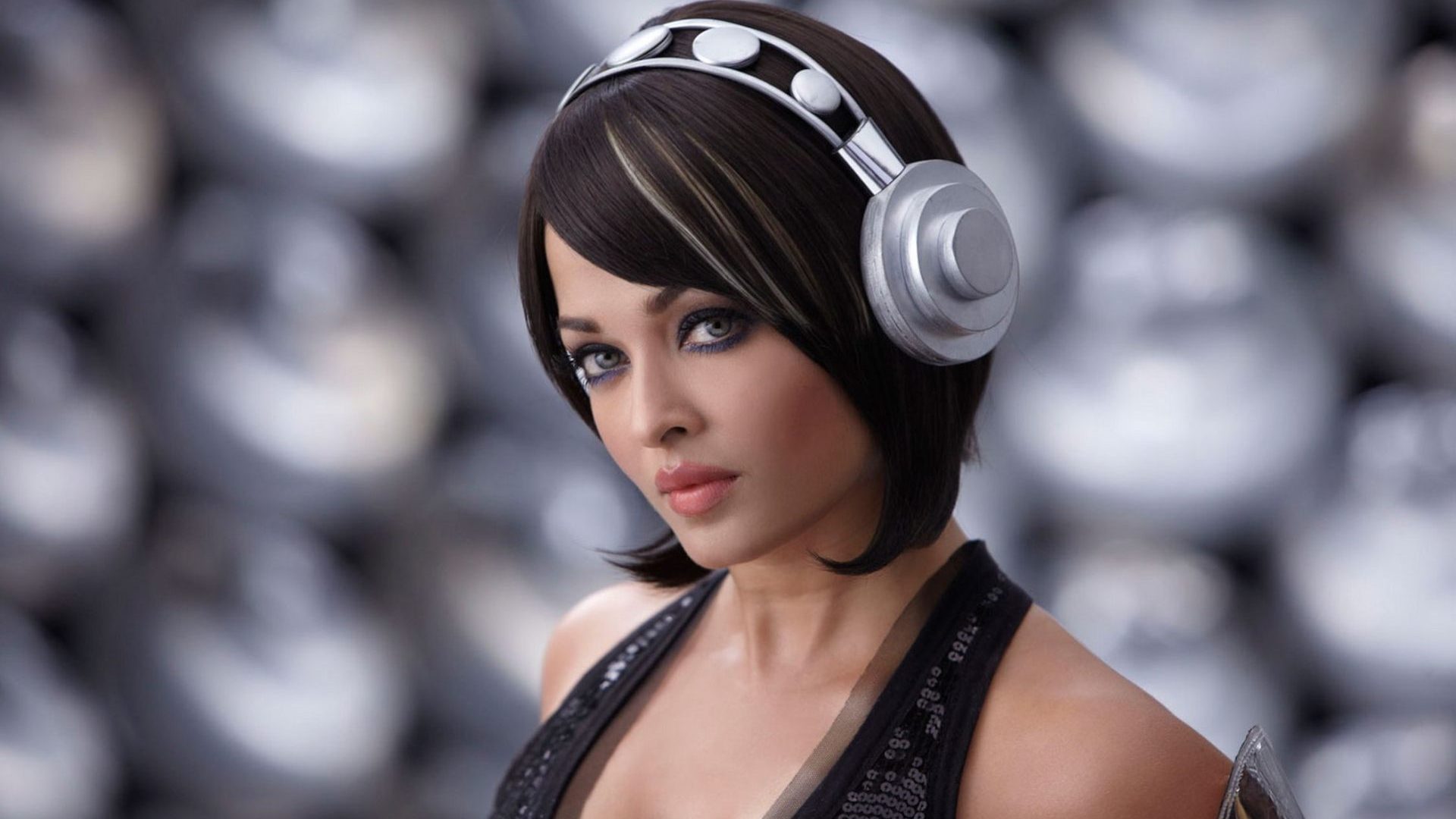 Aishwarya Rai In Robot Look - HD Wallpaper 