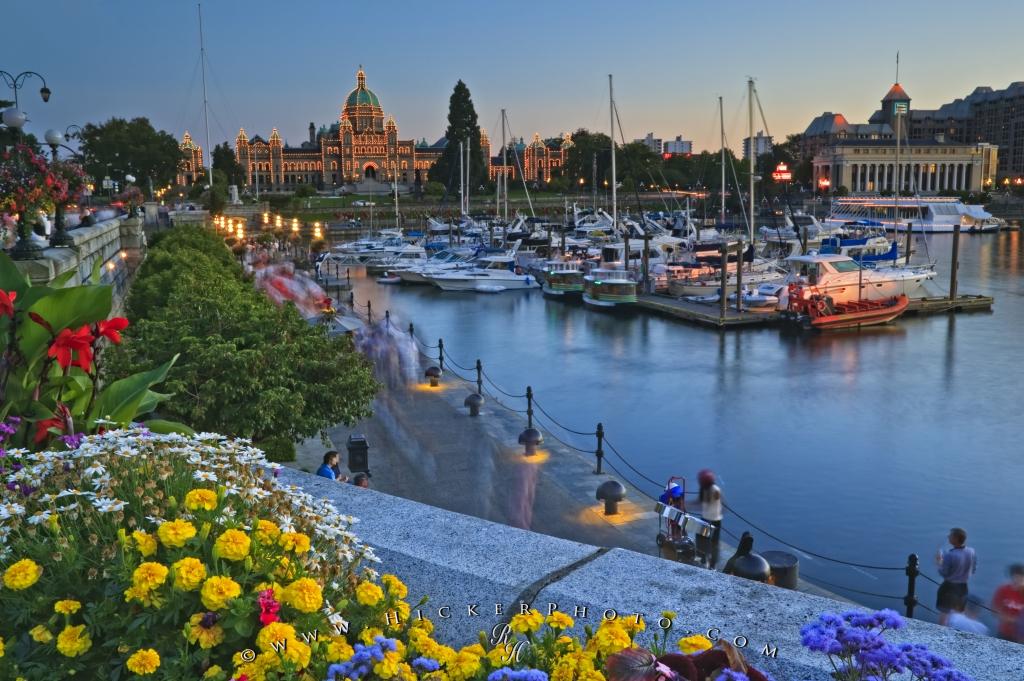 Photo Victoria Evening - British Columbia Parliament Buildings - HD Wallpaper 