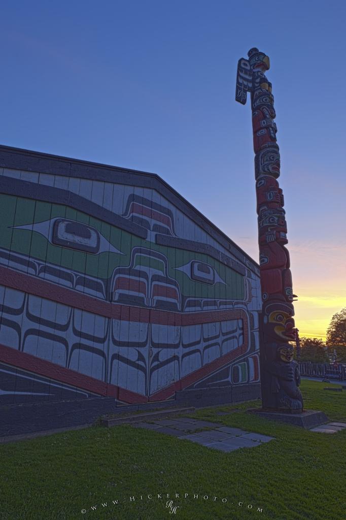 Photo Thunderbird Park Totem Victoria - Thunderbird Park - HD Wallpaper 