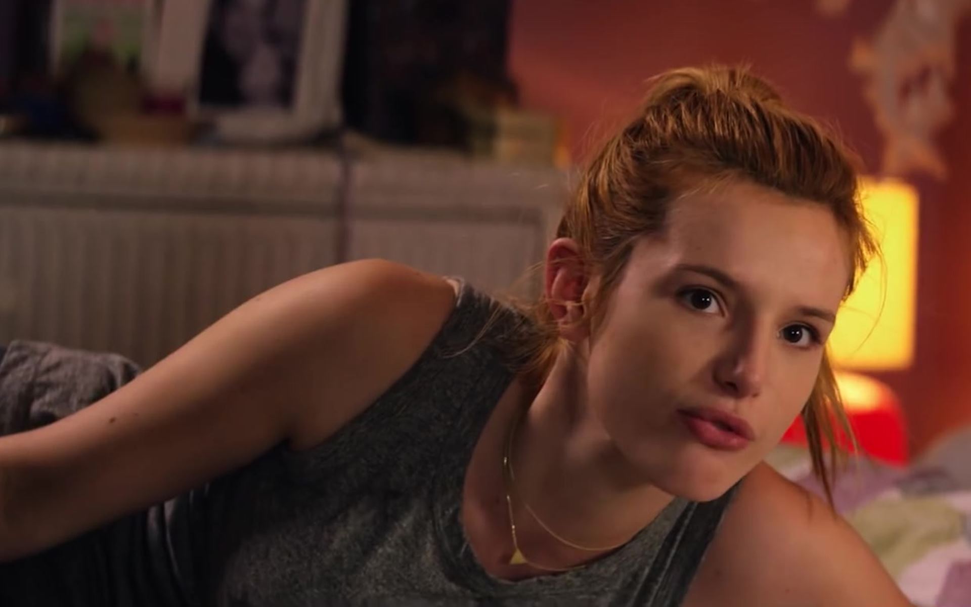Bella Thorne Wallpaper Midnight Sun 19x10 Wallpaper Teahub Io