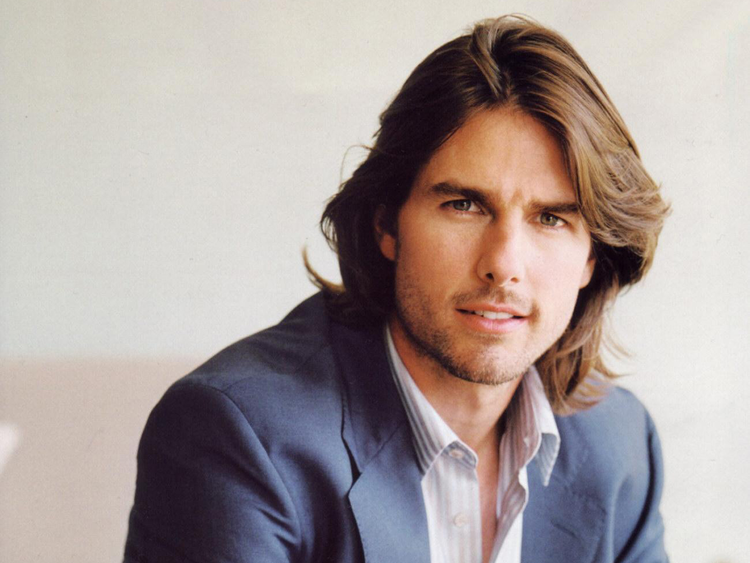Handsome Hollywood Star Tom Cruise Cool Long Hair Photo - Tom Cruise Long Hair  Style - 2560x1920 Wallpaper 