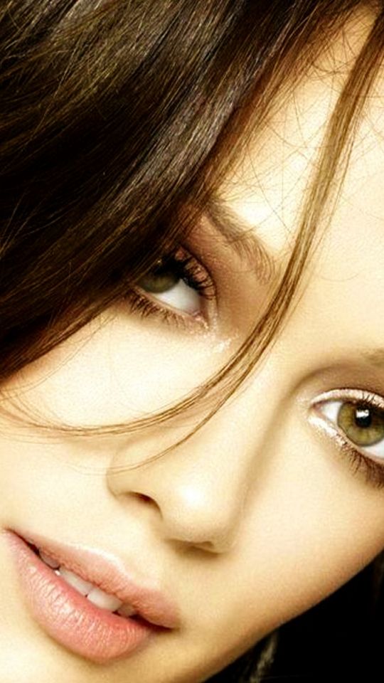 Hollywood Actresses - Hilary Duff Wallpaper 800 - HD Wallpaper 