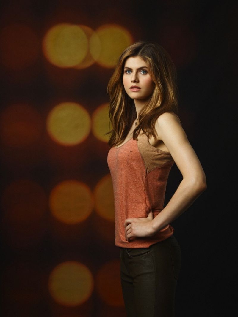 Alexandra Daddario John Russo Photoshoot - HD Wallpaper 