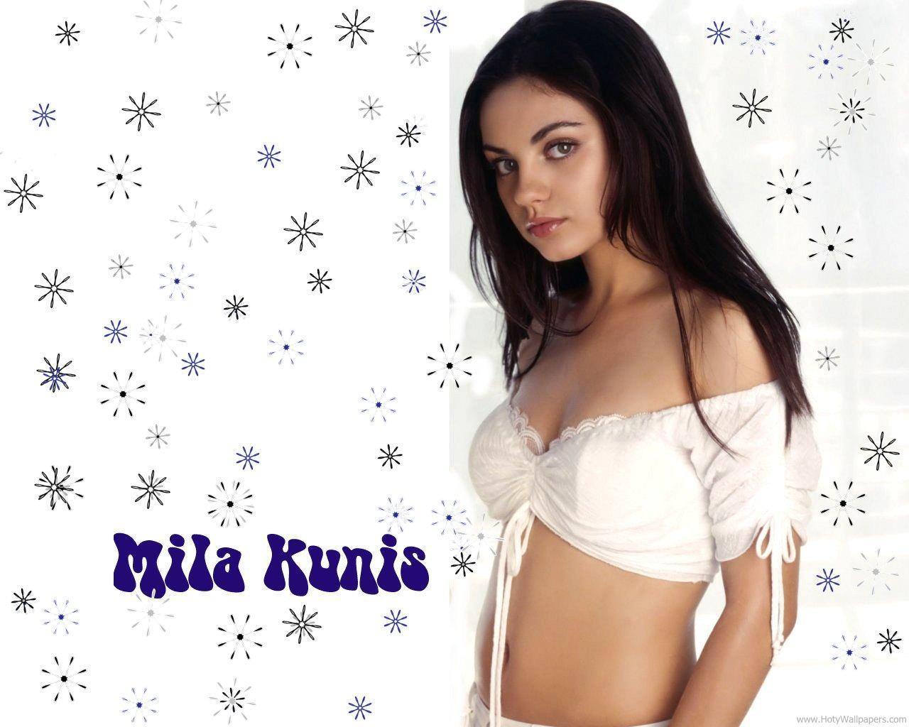 Mila Kunis Beautiful Hollywood Actress Wallpaper - Elisha Cuthbert And Mila Kunis - HD Wallpaper 