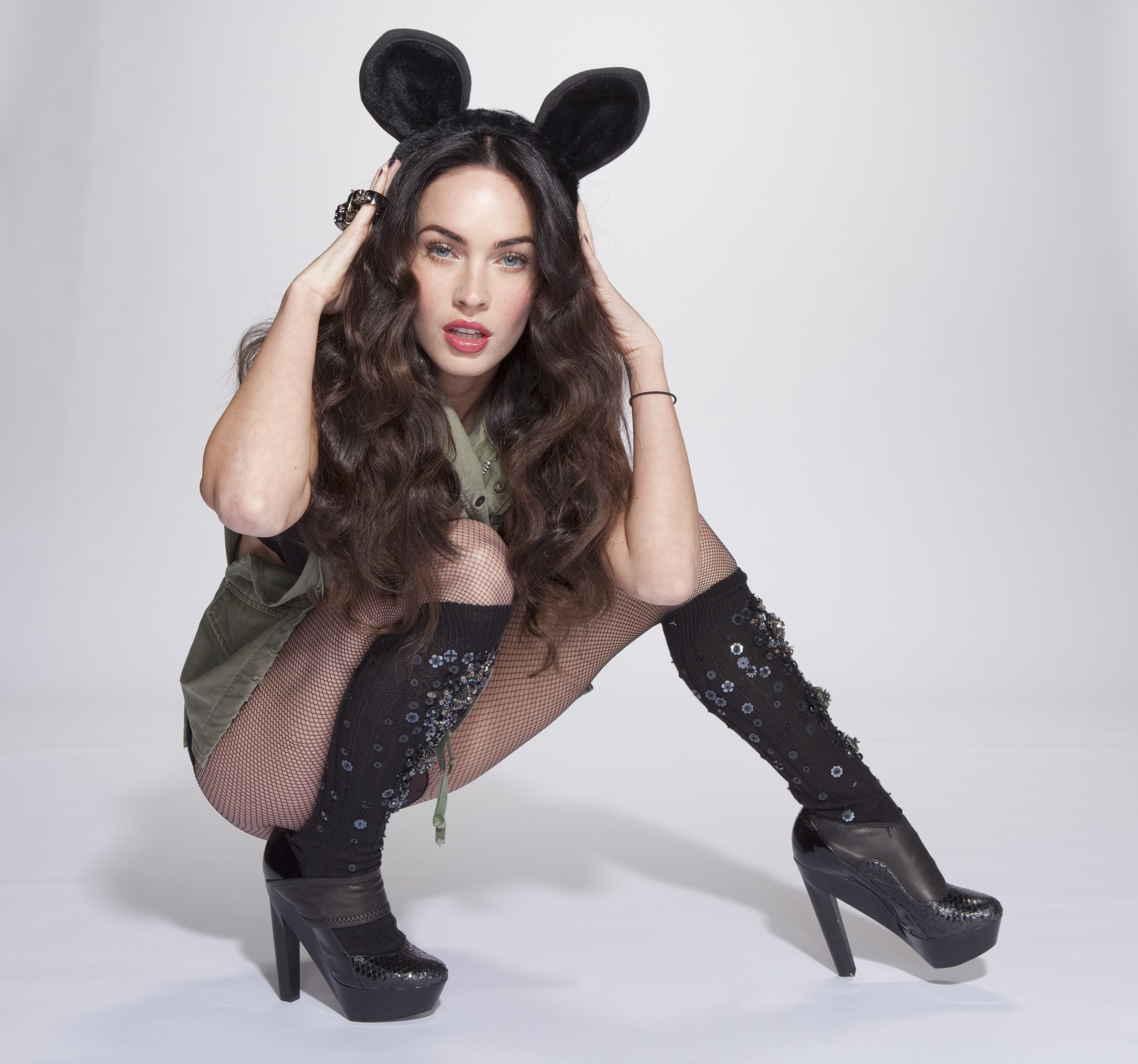 Hollywood Actress Megan Fox Hot Cat Dress And High - Megan Fox Mickey Mouse - HD Wallpaper 