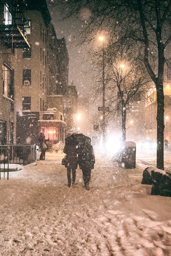 Winter Storm Winter Time - Snow New York Night - 600x900 Wallpaper -  