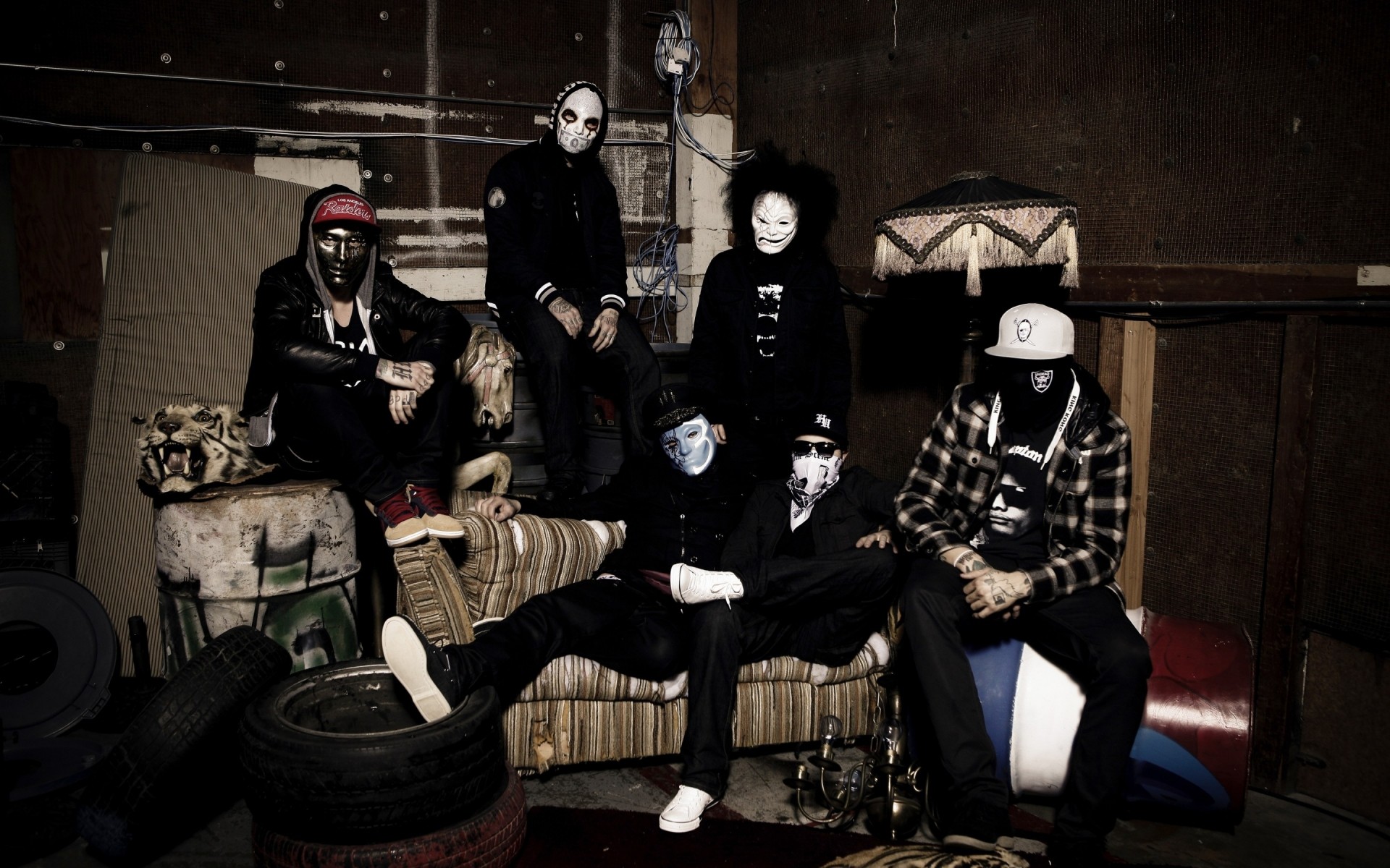 Bands Adult Wear Offense Group Man Woman Masks Background - Hollywood Undead Hd Background - HD Wallpaper 
