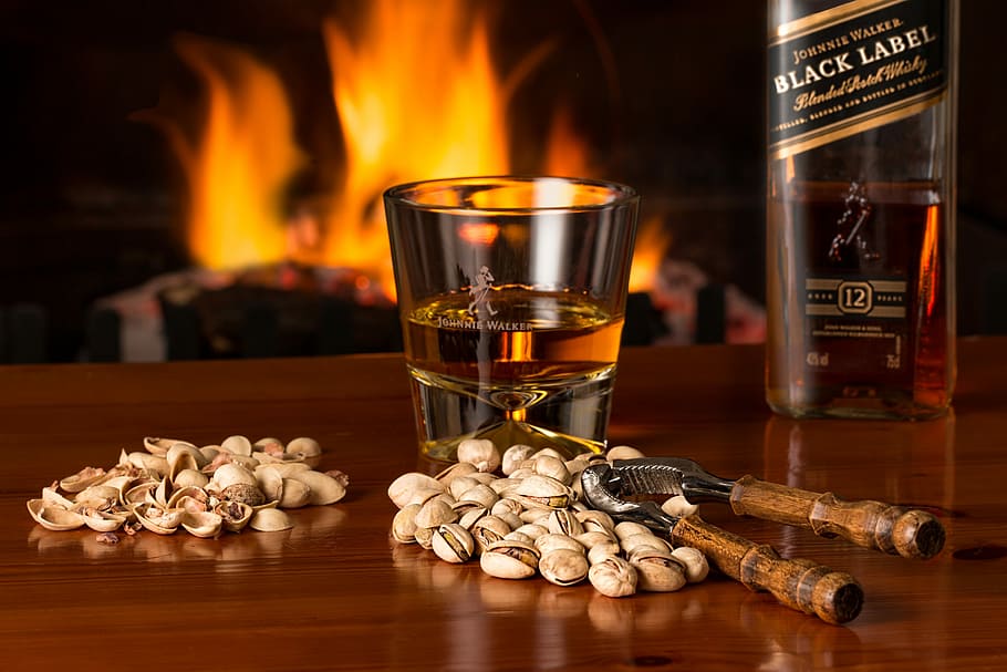 Black Label Whisky, Pistachio Nuts, Fireside, Alcohol, - Black Label - HD Wallpaper 