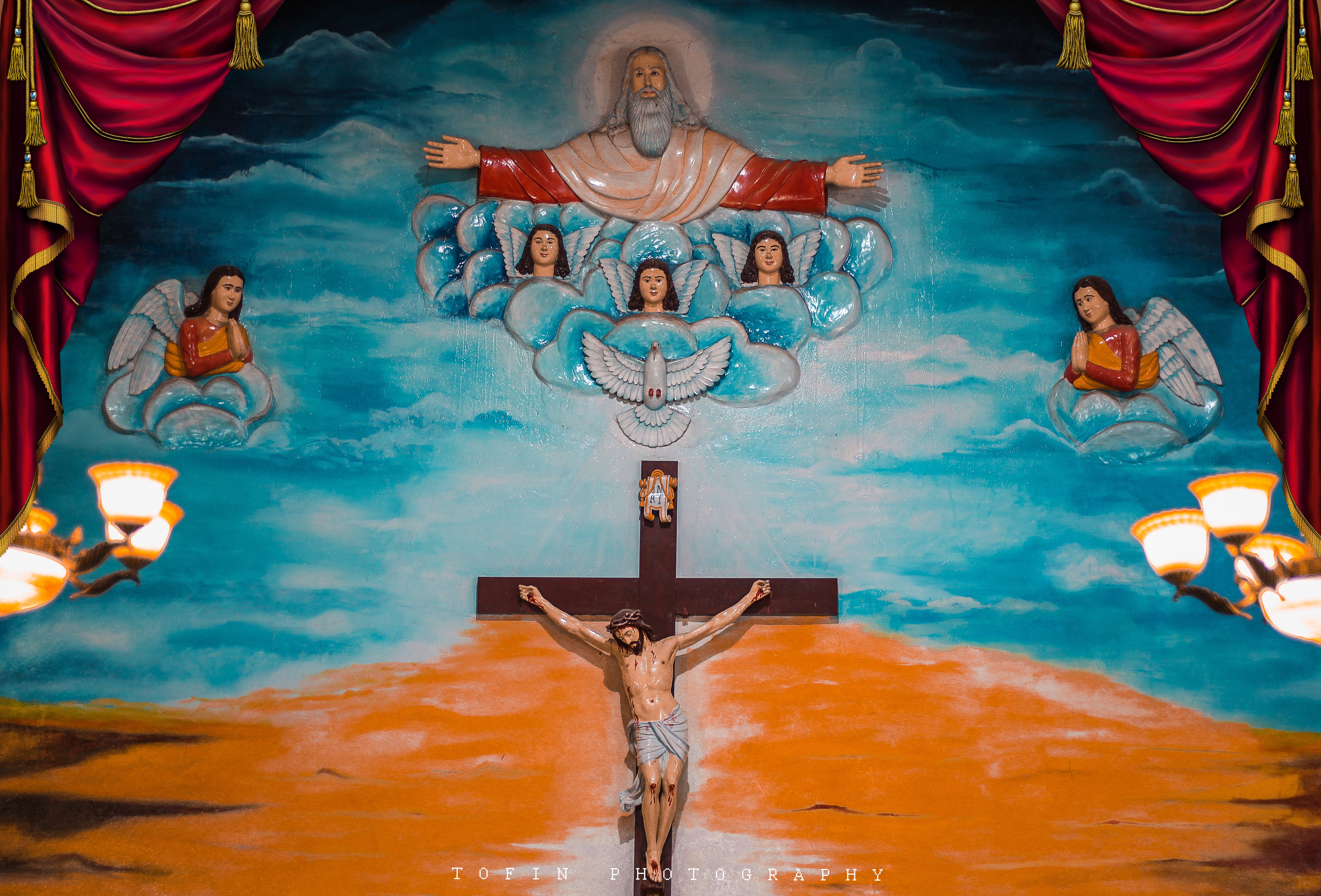 Crucifix - HD Wallpaper 