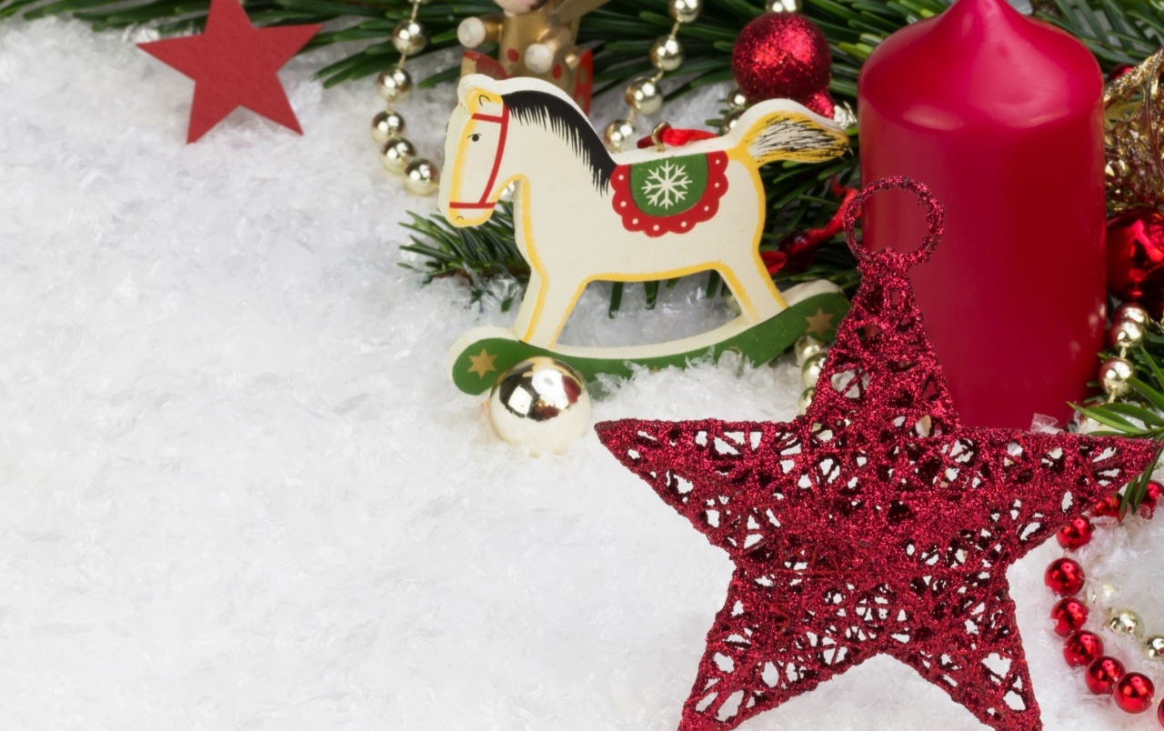 Ornamente De Craciun Mici Wallpapers - HD Wallpaper 