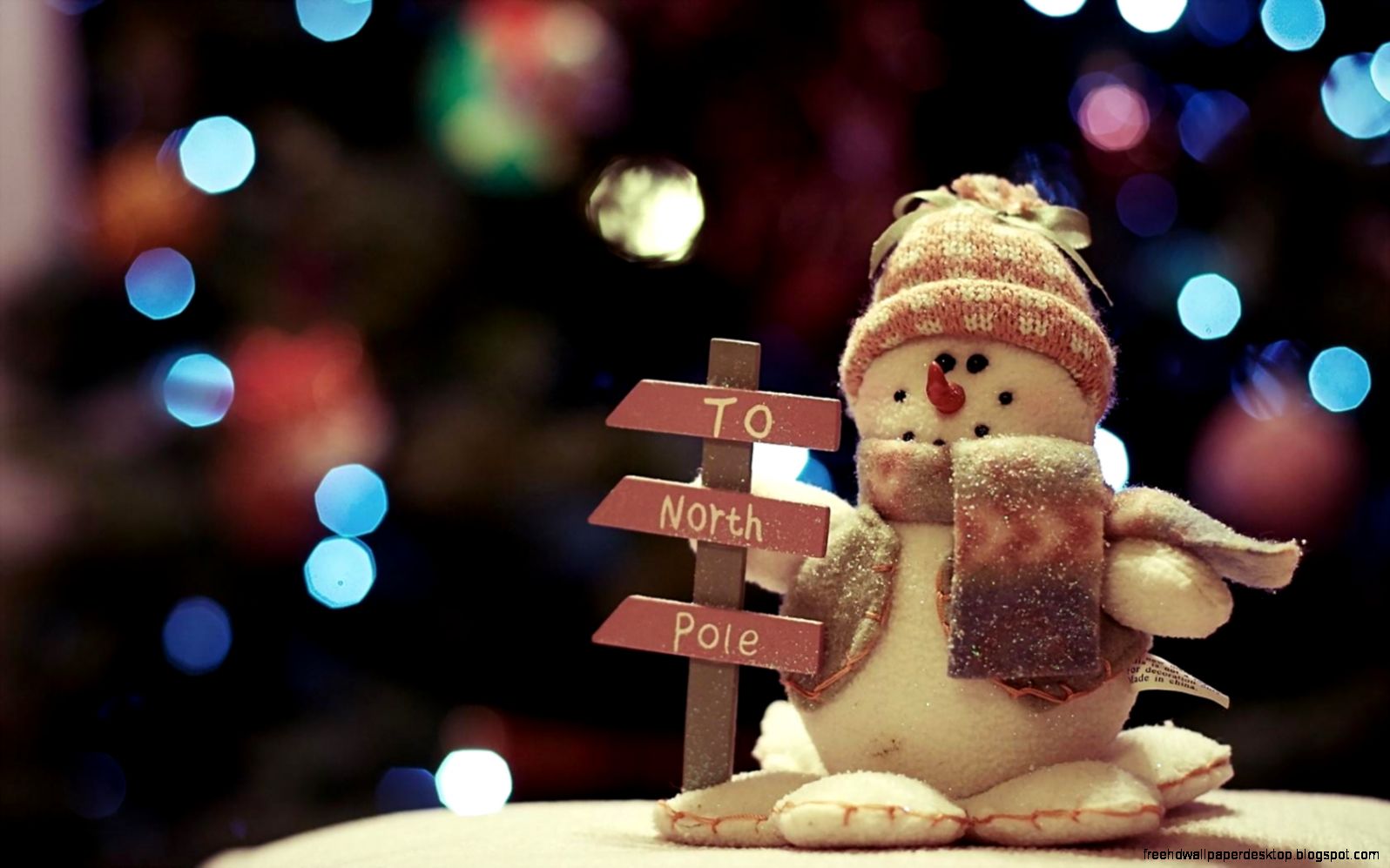 Snowmen Toys Christmas New Year Wallpaper - Hd Wallpaper Christmas Bokeh - HD Wallpaper 