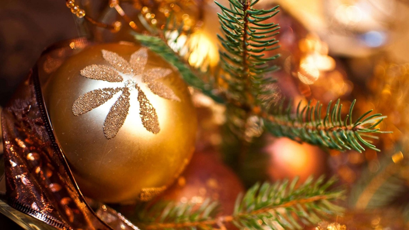Christmas New Year Ball Shine-holiday Theme Hd Wallpapers2015 - New Year - HD Wallpaper 