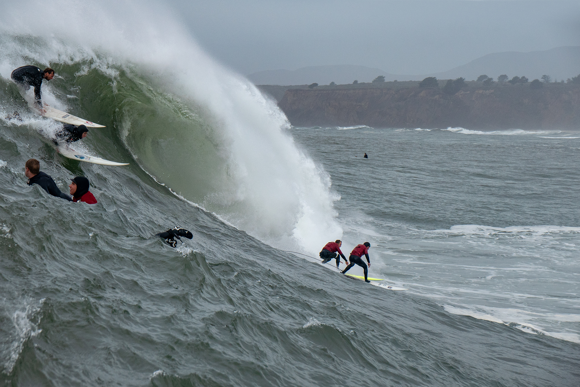 Surfing - HD Wallpaper 