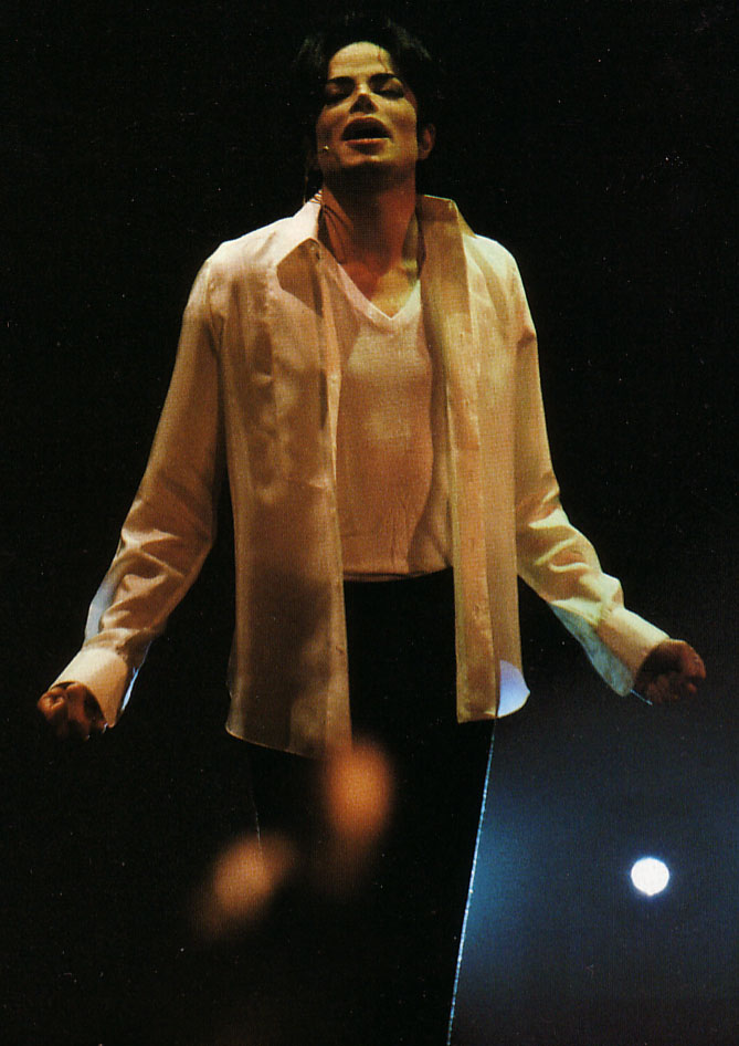 Michael Jackson 1995 Earth Song - HD Wallpaper 