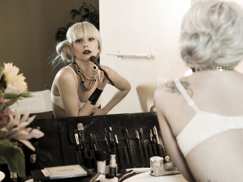 Lady Gaga Wallpaper - Lady Gaga In The Mirror - HD Wallpaper 