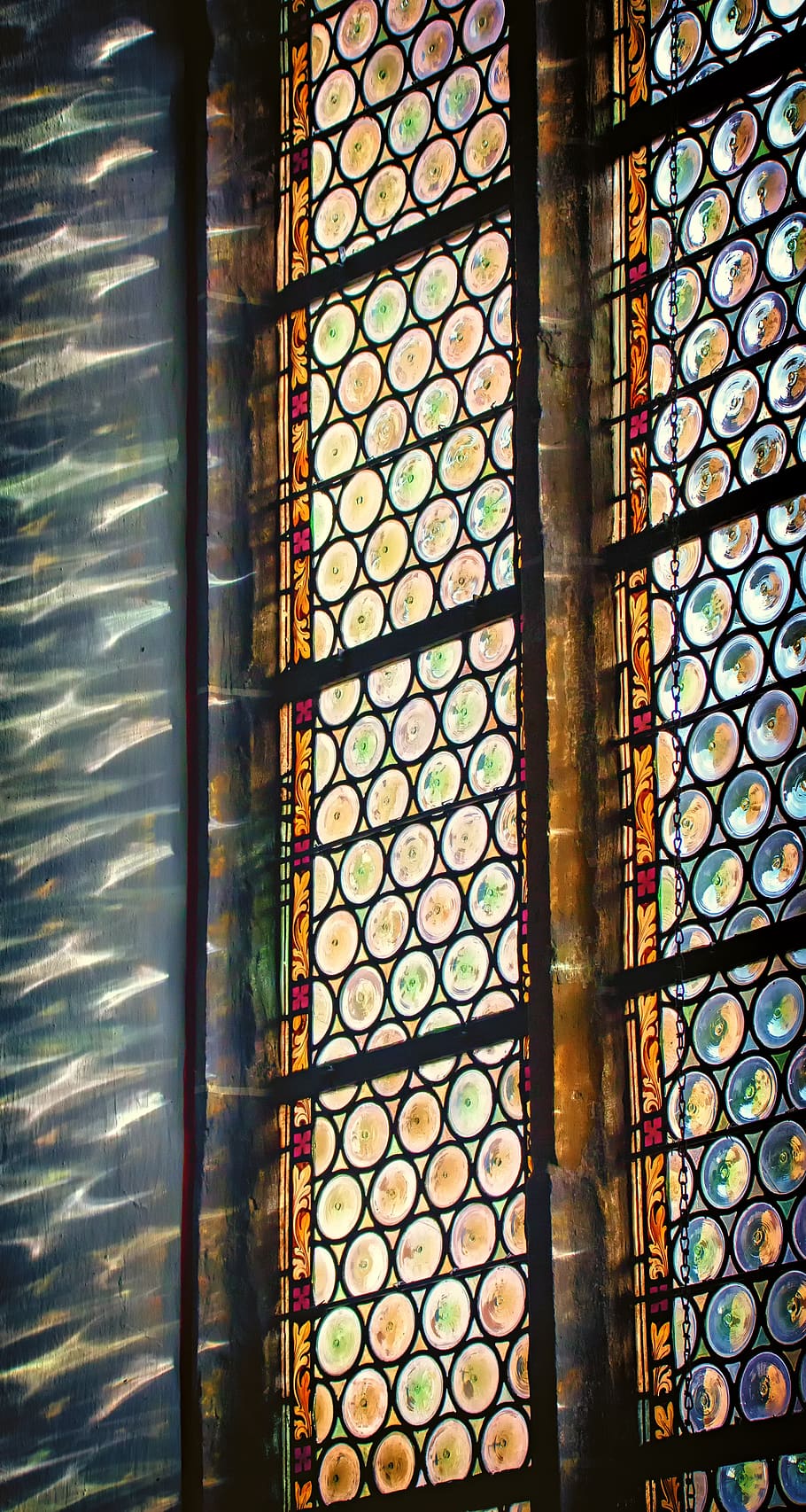 Church Window, Glass, Stained Glass, Colorful, Light, - Stained Glass - HD Wallpaper 