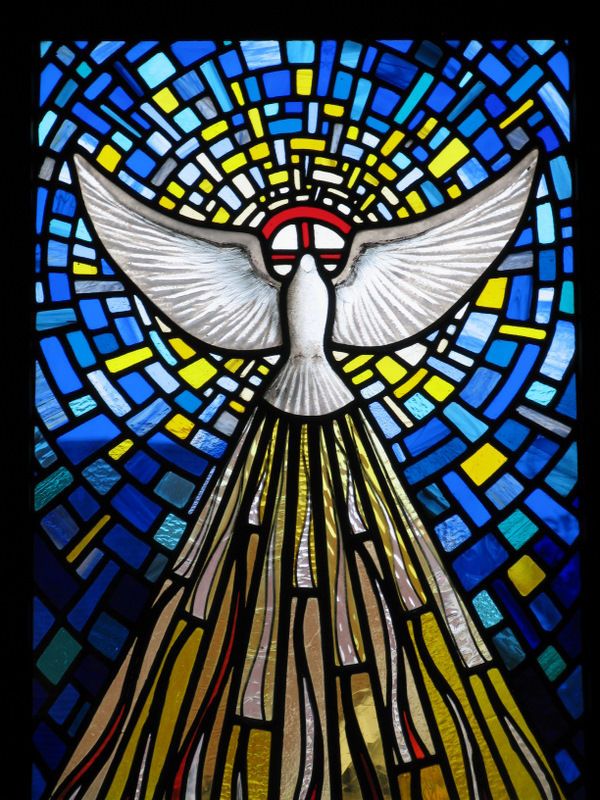 Stained Glass Holy Spirit - HD Wallpaper 